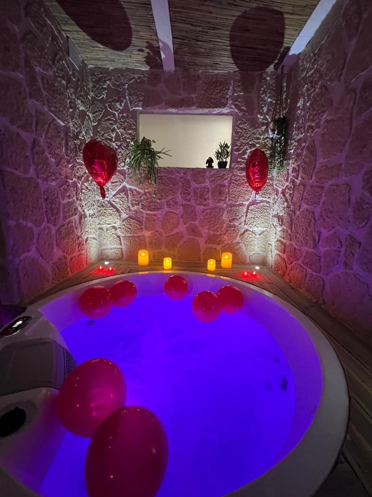Les Spas De La Mer, Suite & Spa, Love Room, Plein Coeur Du Grau Le Grau-du-Roi Bagian luar foto