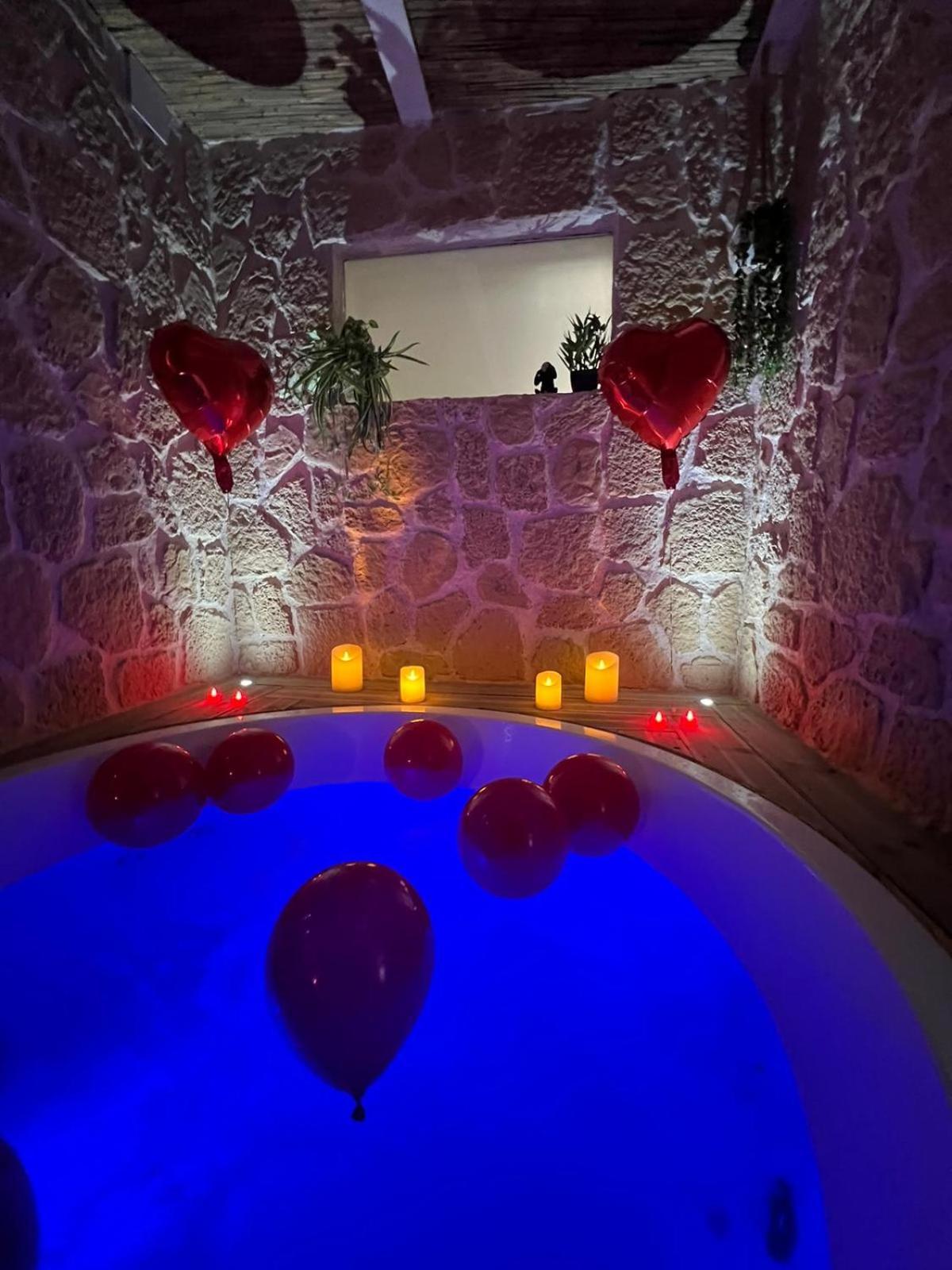 Les Spas De La Mer, Suite & Spa, Love Room, Plein Coeur Du Grau Le Grau-du-Roi Bagian luar foto